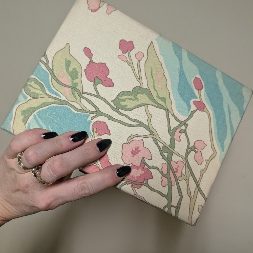 Floral Patterned Jewelry Box - Picture 8 of 13